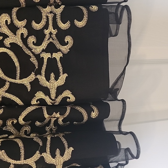 R & K PETITE woman's  dress. - Picture 5 of 11